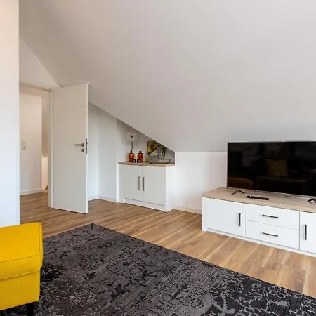 Becci's P6a8 Apartment